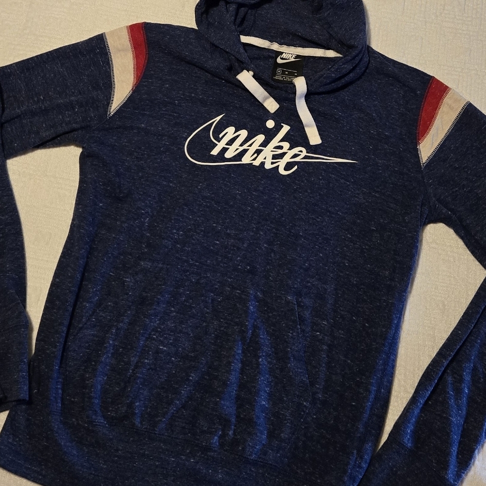 Nike Lightweight Hoodie, Size Medium